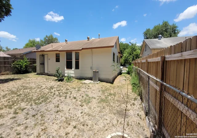 Photo 3 of Sale Pending at 5810 Woodhill, San Antonio, TX 78218 | MLS# 1790480 | Listing updated on 2026-01-26