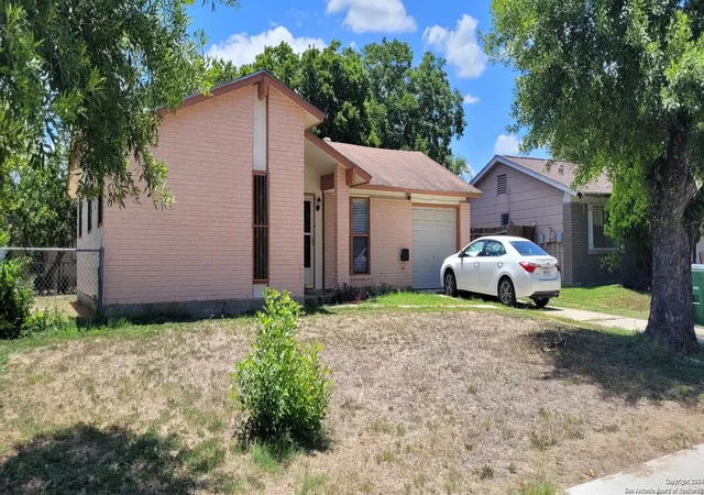 Photo 1 of Sale Pending at 5810 Woodhill, San Antonio, TX 78218 | MLS# 1790480 | Listing updated on 2026-01-26