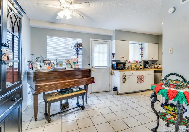 Photo 3 of Condo for sale at 115 E Silver Sands Dr #115, San Antonio, TX 78216 | MLS# 1790818 | Listing updated on 2025-08-13