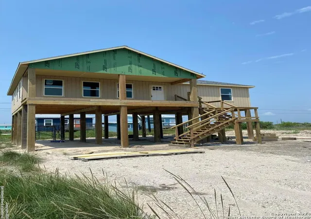 2nd image of 380 W Live Oak Ln, Rockport, TX 78382 | MLS# 1791059