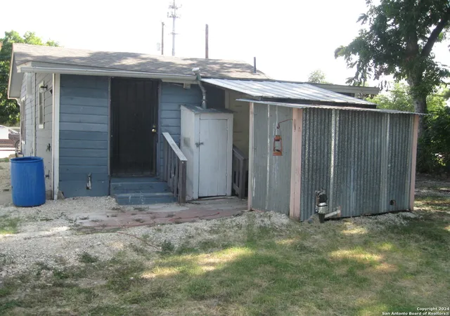 Photo 4 of Single family home for sale at 1430 Vickers Ave, San Antonio, TX 78211 | MLS# 1791670 | Listing updated on 2026-03-24
