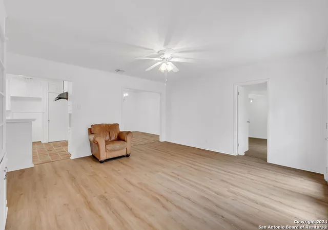 Photo 3 of Single family home for sale at 2006 Edison Dr, San Antonio, TX 78201 | MLS# 1792786 | Listing updated on 2025-01-25