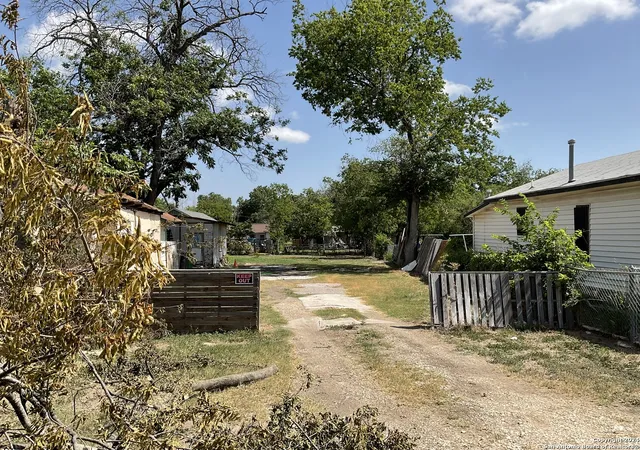 Photo 3 of Land for sale at 3023 Chihuahua St, San Antonio, TX 78207 | MLS# 1792955 | Listing updated on 2026-08-16
