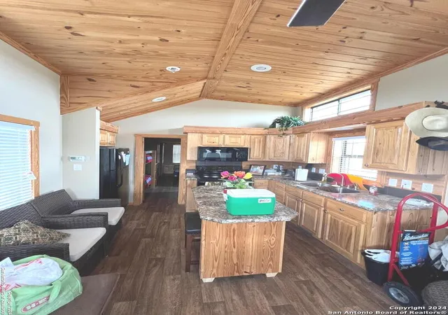 Photo 2 of House for sale at 8136 Leal Rd, Pleasanton, TX 78064 | MLS# 1794929 | Listing updated on 2026-06-18