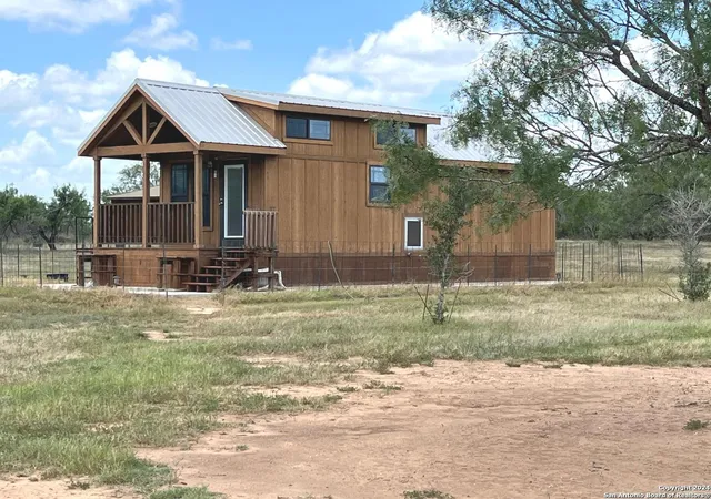 Land for sale at 8136 Leal Rd, Pleasanton, TX 78064 | MLS# 1794929