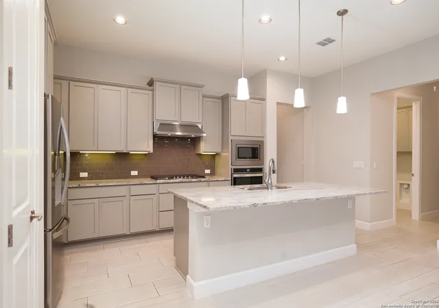 Photo 3 of Sale Pending at 517 Freeing Oak, San Marcos, TX 78666 | MLS# 1795389 | Listing updated on 2026-01-02
