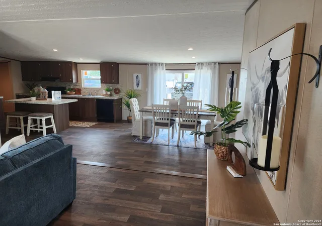Photo 3 of Manufactured home for sale at 1214 Deer Run Pass, Canyon Lake, TX 78133 | MLS# 1795461 | Listing updated on 2025-09-14