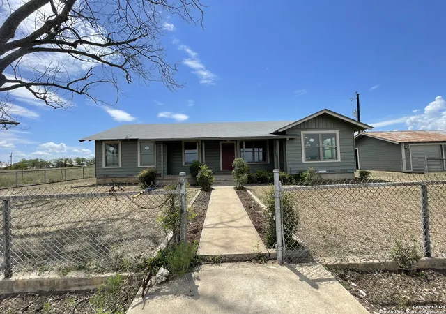 5th image of 6220 Fm 2676, Hondo, TX 78861 | MLS# 1795502