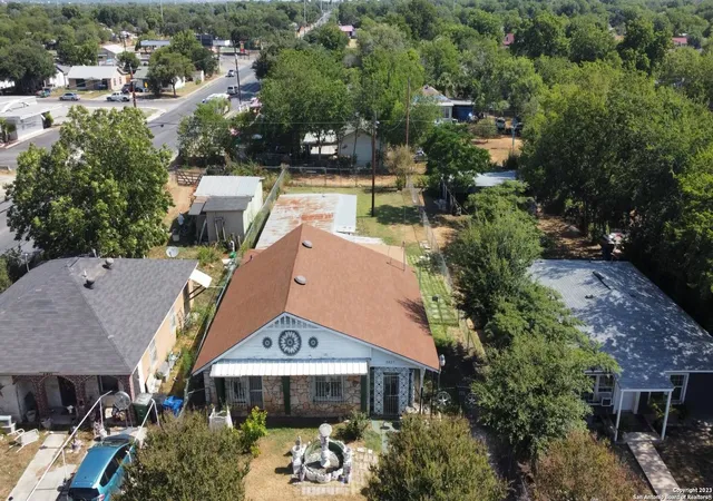 2nd image of 3927 W Travis St, San Antonio, TX 78207 | MLS# 1795518