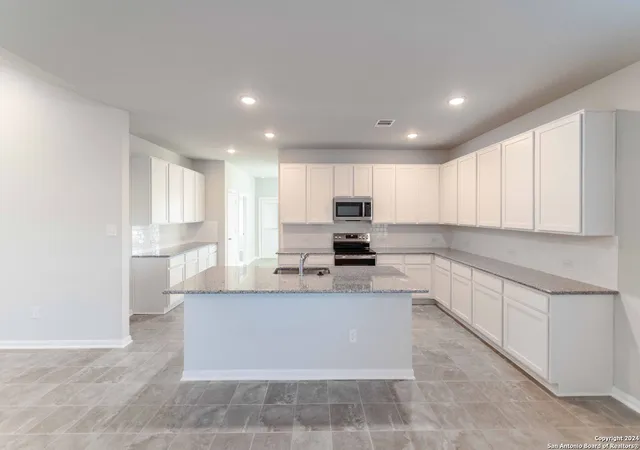 Photo 3 of Single family home for sale at 988 Gray Cloud, New Braunfels, TX 78130 | MLS# 1796030 | Listing updated on 2025-10-17