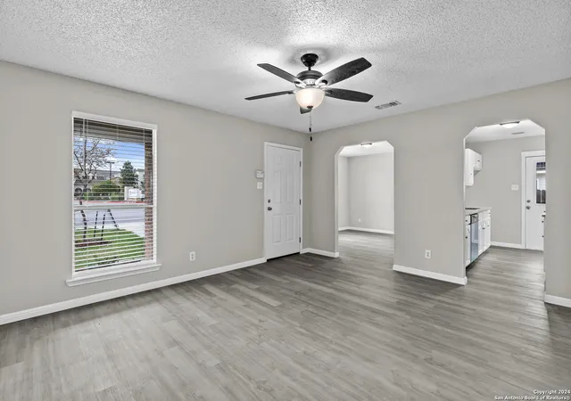 Photo 3 of Single family home for sale at 430 S Acme Rd, San Antonio, TX 78237 | MLS# 1796046 | Listing updated on 2025-06-23