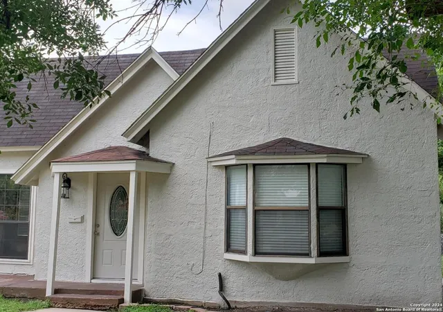 Photo 2 of Single family home for sale at 1406 Hicks Ave, San Antonio, TX 78210 | MLS# 1796280 | Listing updated on 2026-01-28