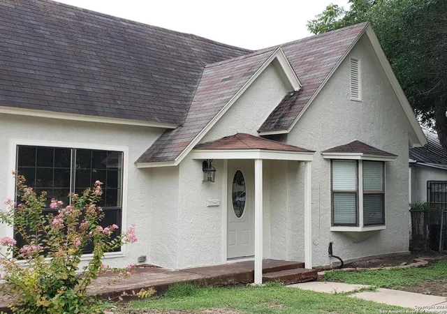 Photo 1 of Single family home for sale at 1406 Hicks Ave, San Antonio, TX 78210 | MLS# 1796280 | Listing updated on 2026-01-28