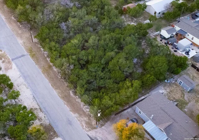 Photo 2 of Land for sale at 621 Glen Oaks Dr, Canyon Lake, TX 78133 | MLS# 1796905 | Listing updated on 2026-05-29
