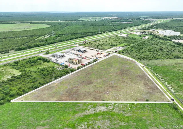 1st image of 000 N I 37 Access Rd, Three Rivers, TX 78071 | MLS# 1796973