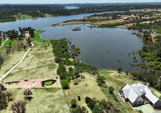 2nd image of 281 Chimney Cove, Marble Falls, TX 78654 | MLS# 1799774