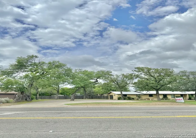 5th image of 1112 Garner Field Rd, Uvalde, TX 78801 | MLS# 1800684