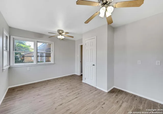 Photo 3 of Single family home for sale at 2705 Avenue I, Hondo, TX 78861 | MLS# 1801114 | Listing updated on 2025-08-08
