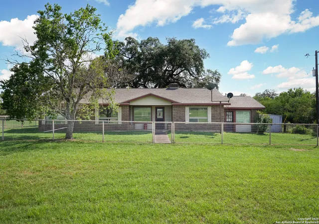 1st image of 1520 County Road 223, Floresville, TX 78114 | MLS# 1802145