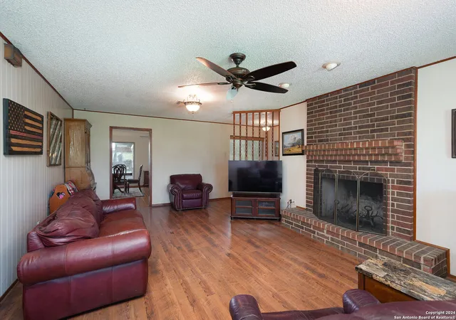Photo 3 of Sale Pending at 1520 County Rd 223, Floresville, TX 78114 | MLS# 1802145 | Listing updated on 2025-09-22