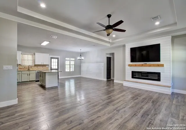 Photo 2 of Single family home for sale at 193 County Road 6872, Natalia, TX 78059 | MLS# 1802176 | Listing updated on 2025-02-18