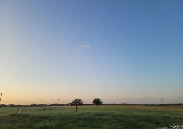 5th image of 815 E Fm 462, Moore, TX 78057 | MLS# 1802371