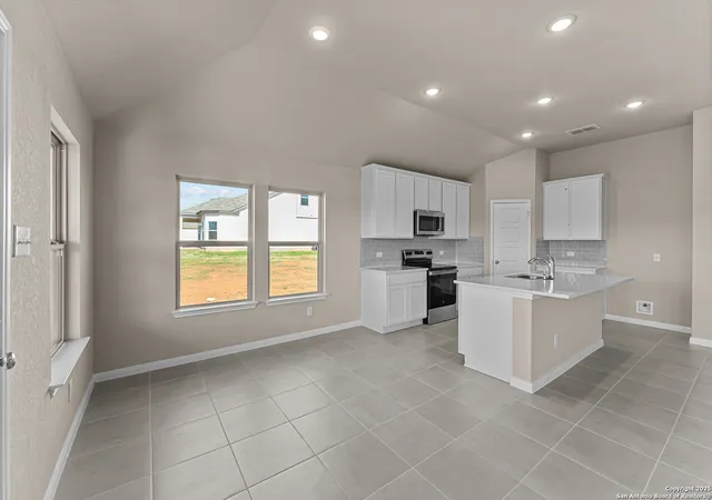 5th image of 101 Reno Trail, Floresville, TX 78114 | MLS# 1802466