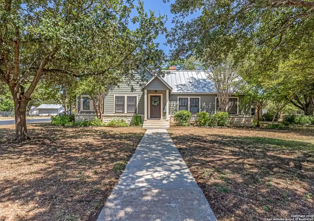 1st image of 1212 29th St, Hondo, TX 78861 | MLS# 1803305