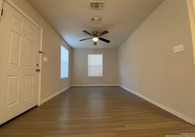 Listing Photo 4 - Condo for sale in building located at 1611 N Navidad St, San Antonio, TX 78201