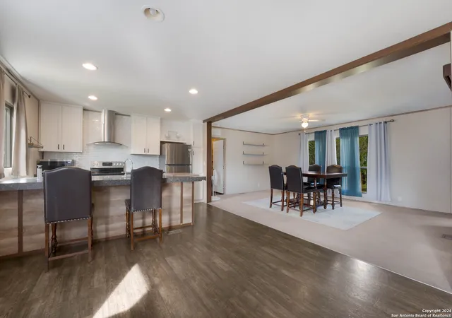 Photo 3 of Manufactured home for sale at 125 Skyline Rdg, San Marcos, TX 78666 | MLS# 1805014 | Listing updated on 2025-11-03