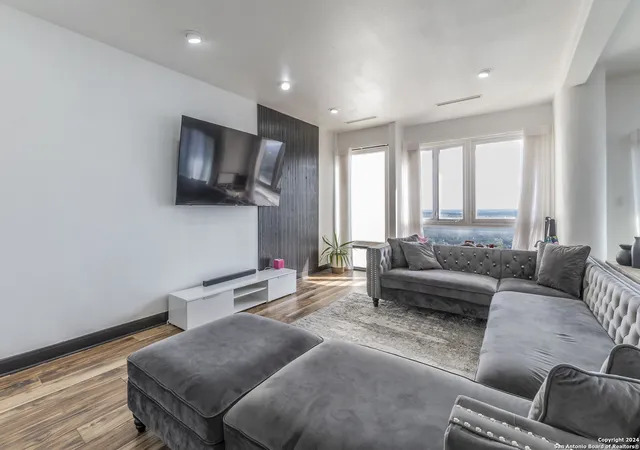 Photo 3 of Condo for sale at 7701 Wurzbach Road #2302, San Antonio, TX 78229 | MLS# 1805761 | Listing updated on 2025-12-30