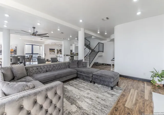 Photo 3 of Condo for sale at 7701 Wurzbach Road #2302, San Antonio, TX 78229 | MLS# 1805761 | Listing updated on 2025-12-30