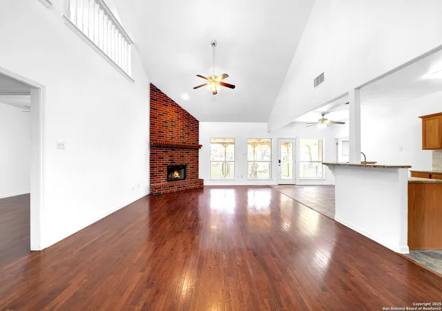 Photo 2 of Single family home for sale at 2294 Johnson Rd, Canyon Lake, TX 78133 | MLS# 1806208 | Listing updated on 2025-09-21