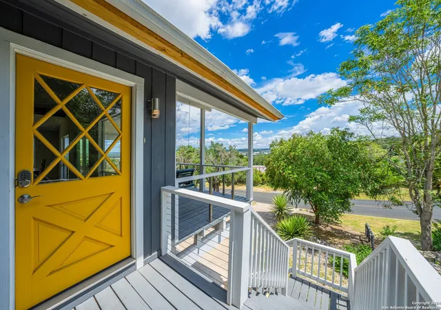 Photo 2 of Single family home for sale at 109 Loma Vista, Kerrville, TX 78028 | MLS# 1806455 | Listing updated on 2025-07-25