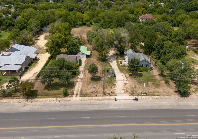 Photo 2 of Single family home for sale at 3435 S Ww White Rd, San Antonio, TX 78222 | MLS# 1806474 | Listing updated on 2025-10-02