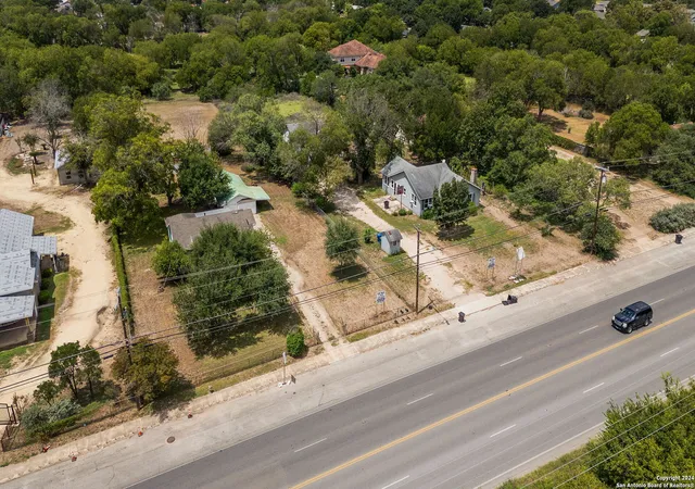 Photo 3 of Single family home for sale at 3435 S Ww White Rd, San Antonio, TX 78222 | MLS# 1806474 | Listing updated on 2025-10-02