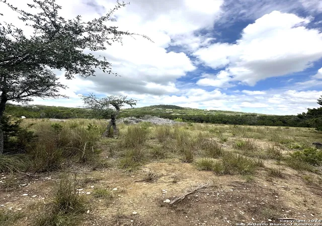 Photo 3 of Sale Pending at 1 Park Rd 37 Hbr, Pipe Creek, TX 78063 | MLS# 1807343 | Listing updated on 2025-10-03