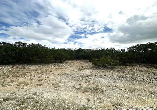 2nd image of 1 Park Road 37 @ Hbr, Pipe Creek, TX 78063 | MLS# 1807343