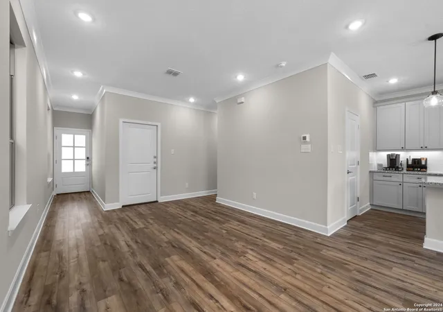 Photo 3 of Sale Pending at 8927 Summerwood Bnd, San Antonio, TX 78254 | MLS# 1807395 | Listing updated on 2025-09-30