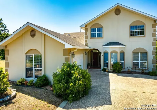 Photo 1 of Single family home for sale at 616 Rock Creek, Kerrville, TX 78028 | MLS# 1807413 | Listing updated on 2026-01-19