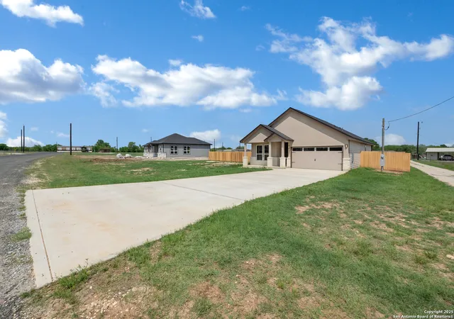 Photo 2 of Sale Pending at 16118 Vaquero Dr, Atascosa, TX 78002 | MLS# 1807749 | Listing updated on 2025-08-20