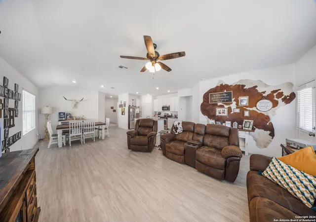 5th image of 5310 Basil Chase, Saint Hedwig, TX 78152 | MLS# 1807786