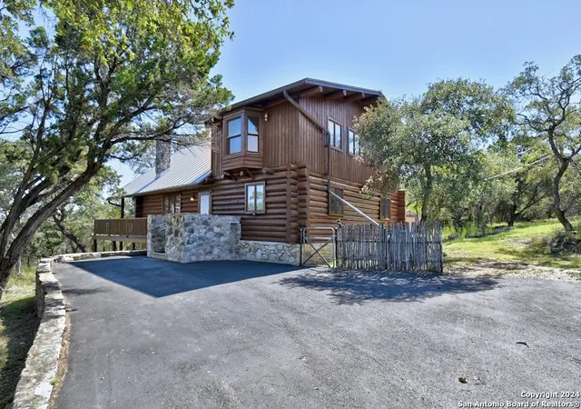 Photo 3 of Sale Pending at 28764 Sierra Dr, New Braunfels, TX 78132 | MLS# 1808074 | Listing updated on 2025-12-11