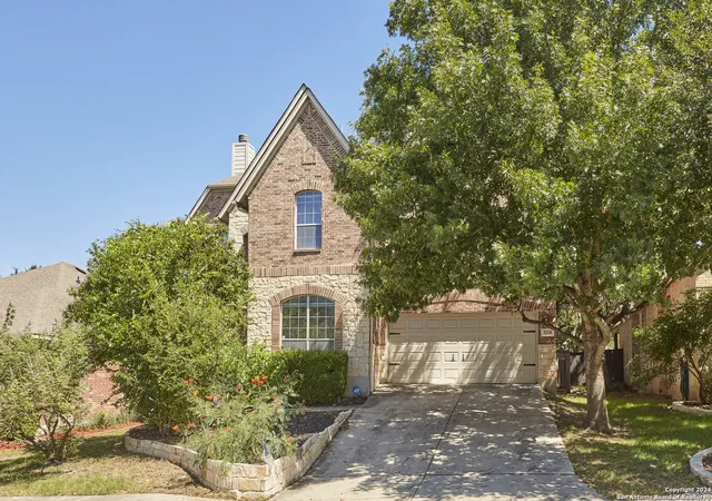 Photo 1 of Sale Pending at 3215 Valley Crk, San Antonio, TX 78261 | MLS# 1808493 | Listing updated on 2025-11-28