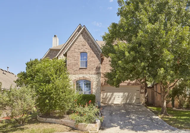 Photo 3 of Sale Pending at 3215 Valley Crk, San Antonio, TX 78261 | MLS# 1808493 | Listing updated on 2025-11-28