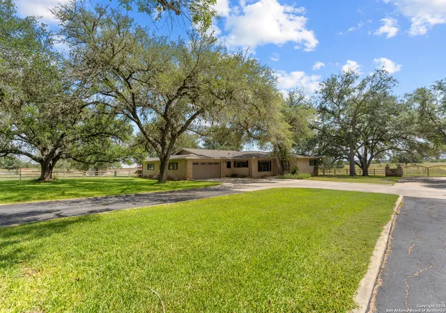 2nd image of 435 Pine Meadow Rd, Seguin, TX 78155 | MLS# 1808688