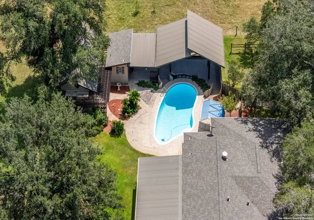 3rd image of 435 Pine Meadow Rd, Seguin, TX 78155 | MLS# 1808688