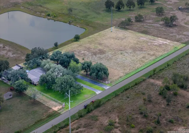 4th image of 435 Pine Meadow Rd, Seguin, TX 78155 | MLS# 1808688