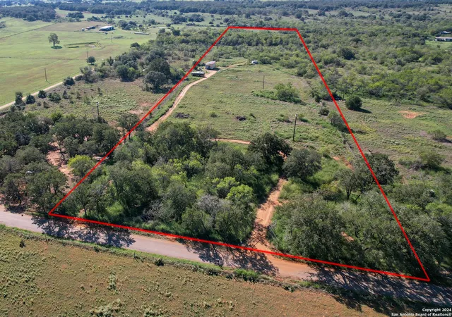 Homes for sale in Stockdale, TX | 1366 County Road 467, Stockdale, TX 78160 | MLS# 1809285