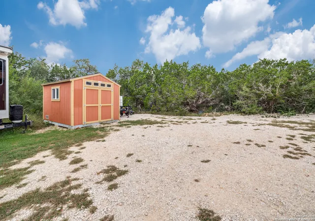 4th image of 175 County Road 2758, Mico, TX 78056 | MLS# 1809491